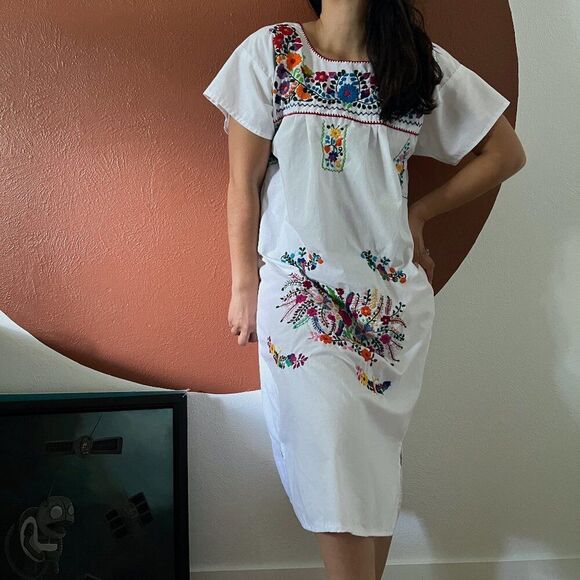 Mexican Oaxaca White multi colored EMBROIDERED‎ DRESS M boho sundress cotton - Picture 7 of 9